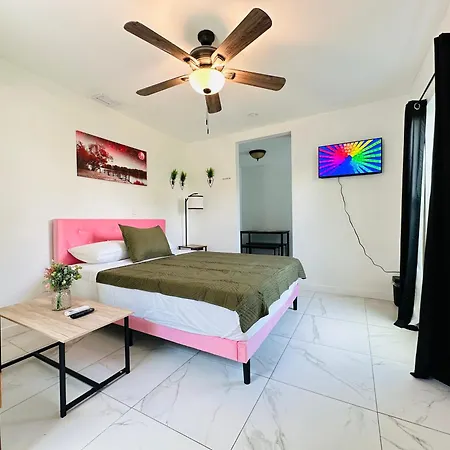 Entire Studio 10 Mins To Mia&Downtown